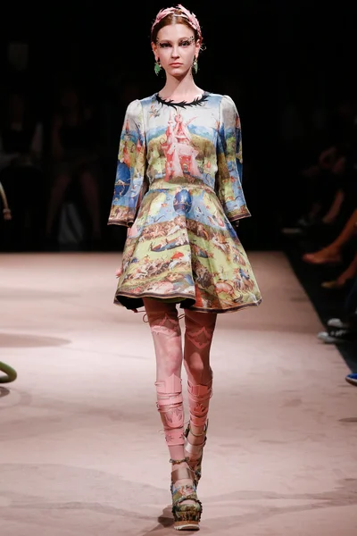 Look 28